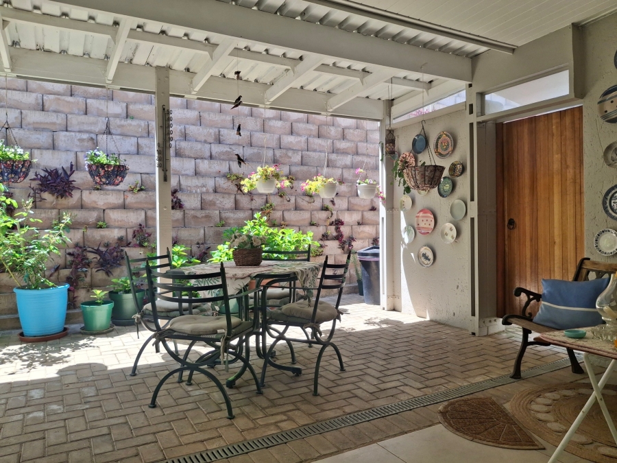 2 Bedroom Property for Sale in Fonteine Retirement Village Western Cape